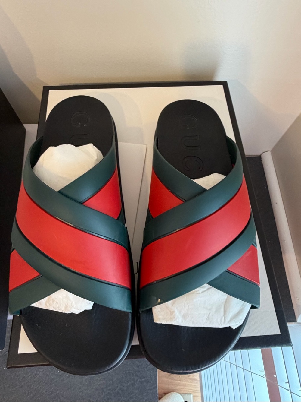 Men’s Gucci Green and Red Crisscross Leather Slide Sandals